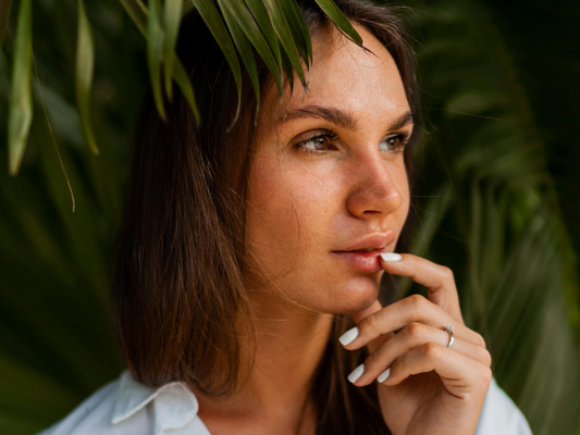 Comment obtenir un teint naturel, uniforme et maîtrisé toute l’année ?